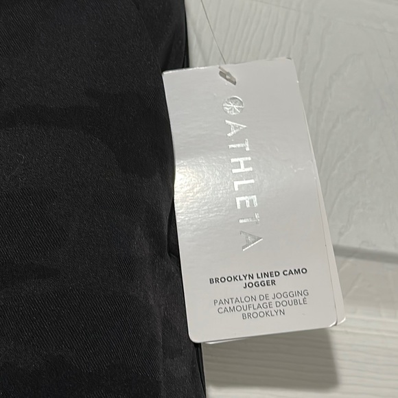 Athleta Brooklyn Lined Camo Jogger Pants - Picture 8 of 16